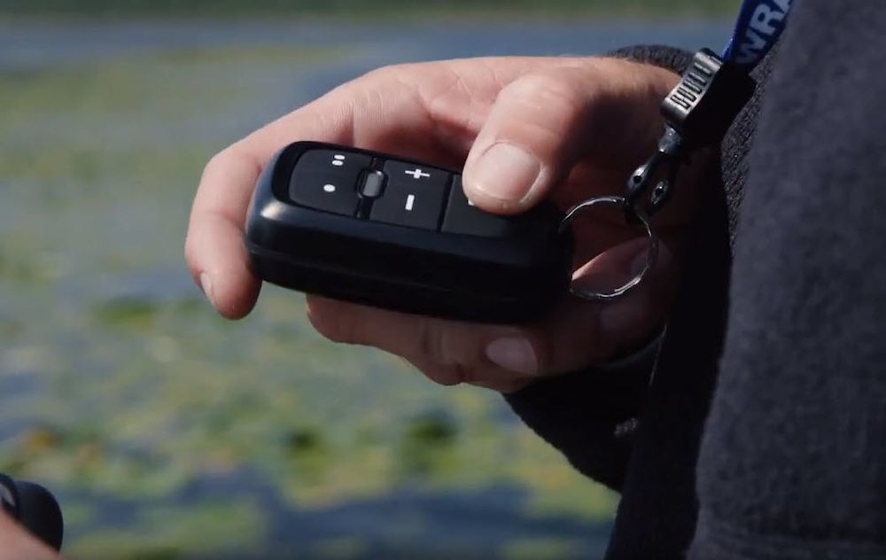 Lowrance Lr-1 Bluetooth Remote For Hds Live And Hds Carbon